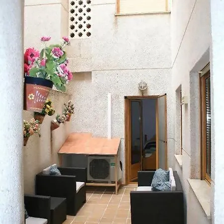 Beachside In The Centre Of Apartment *